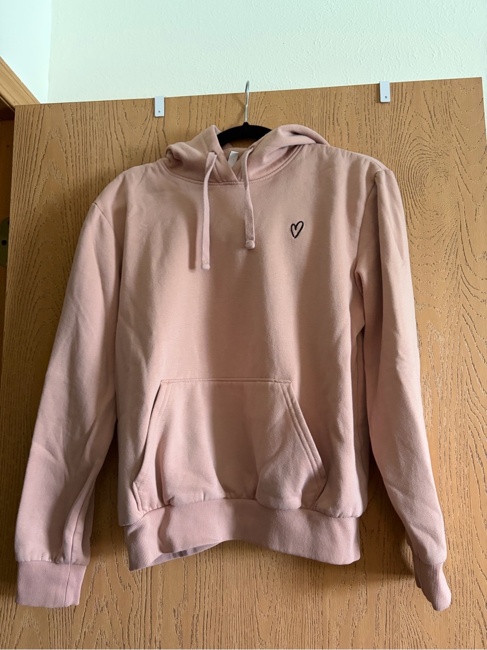 H&M Light Pink Women's Hoodie with Heart Patch